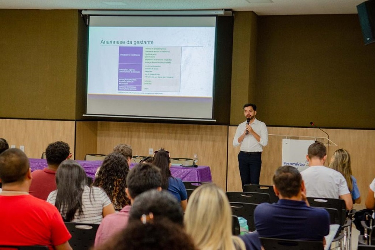 Atividade reuniu profissionais que atuam no pré-natal, parto e puerpério