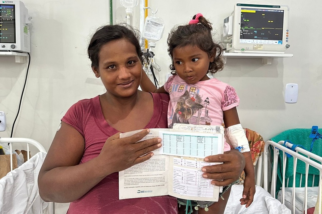 Mãe e filha viajaram cerca de 4 horas em um barco para receberem atendimento no Amapá