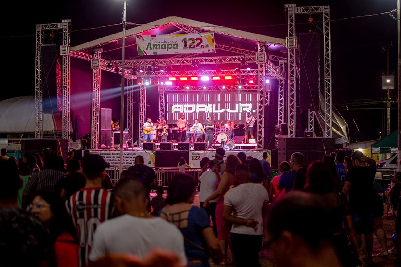 Programação cultural agitou o público na Praça Barão do Rio Branco