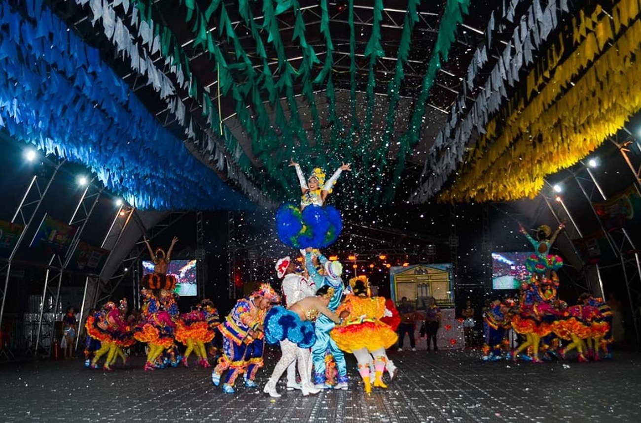 Performances e cores tomaram conta Arraiá do Povo