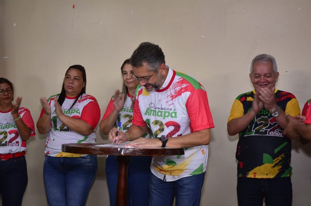 Solenidade aconteceu na Escola Estadual Vidal de Negreiros