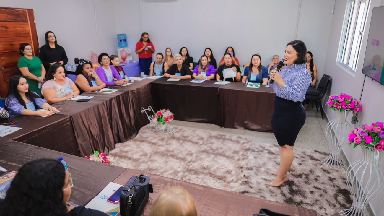 Encontro discute ampliação de serviços nos municípios