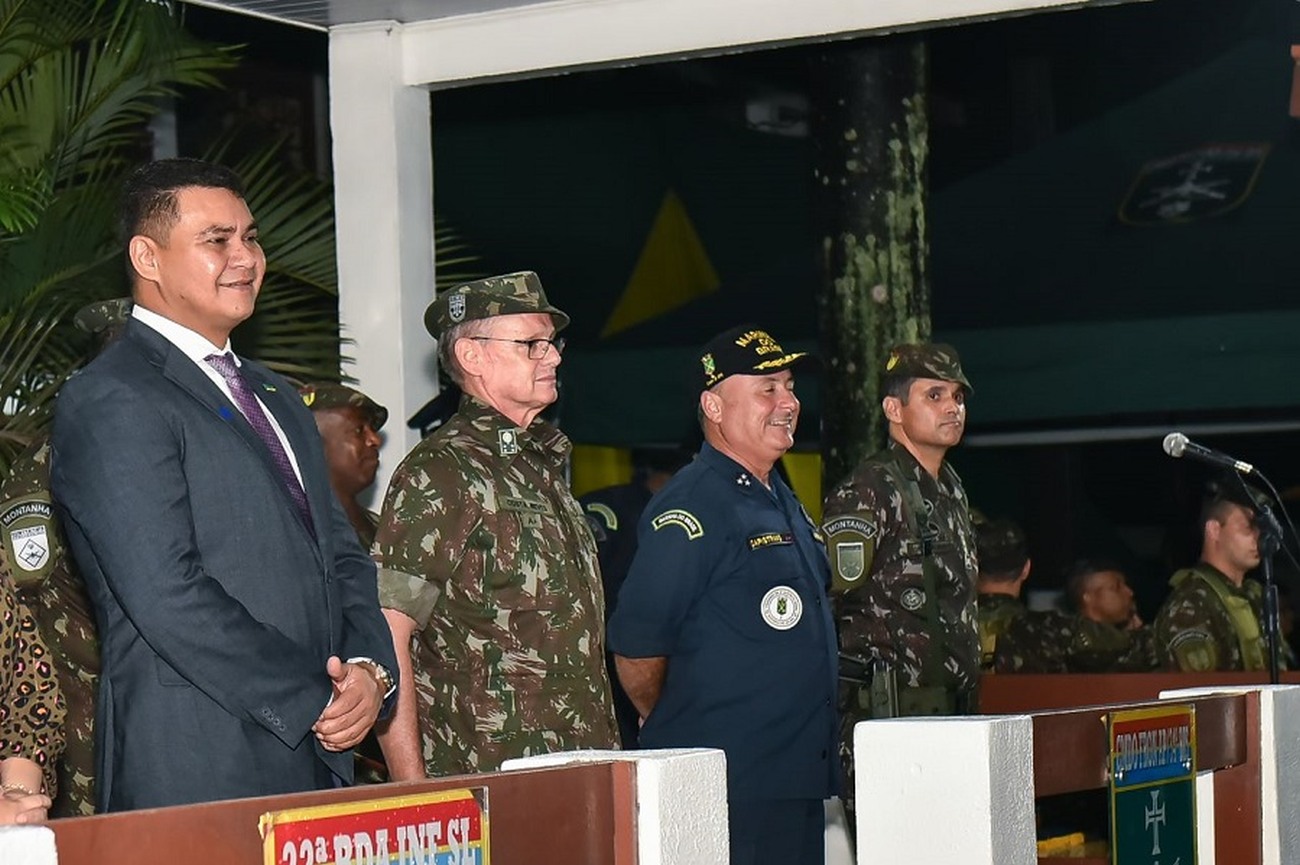 Governador do Amapá em exercício, Teles Júnior, participou dos 55 anos do Comando de Fronteira Amapá e 34º BIS