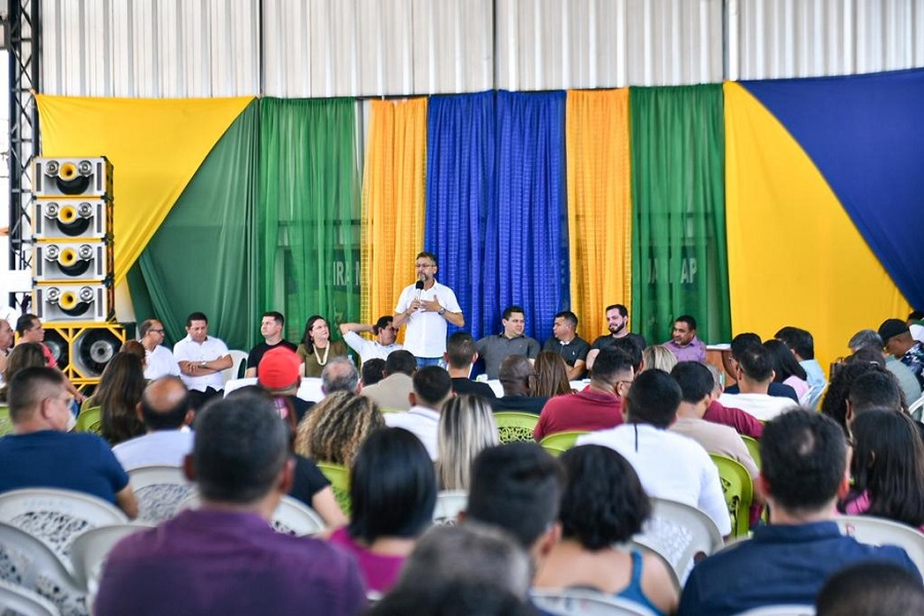 Governador Clécio Luís assinou convênios e ordem de serviço para obras em Vitória do Jari