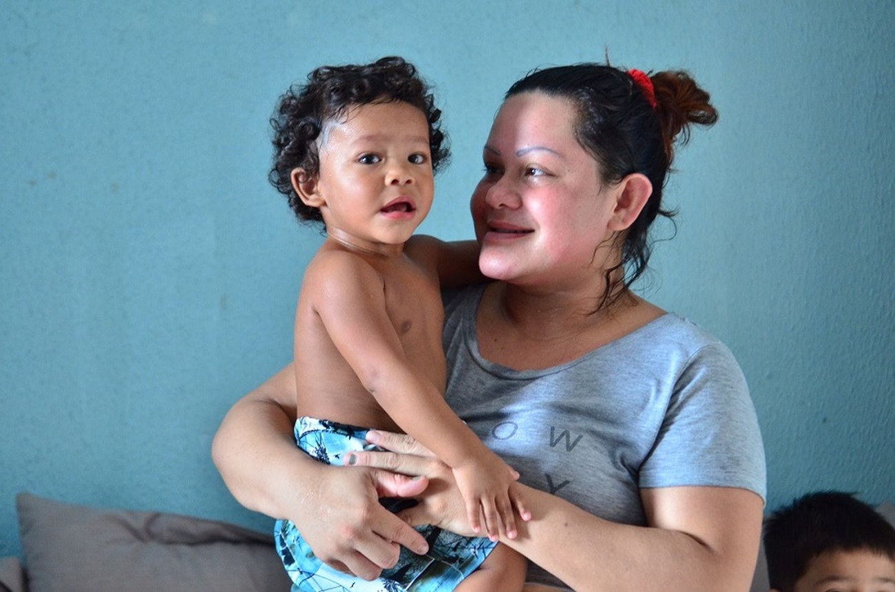 Crislane e seu bebê, Antony, foram atendidos pela ação