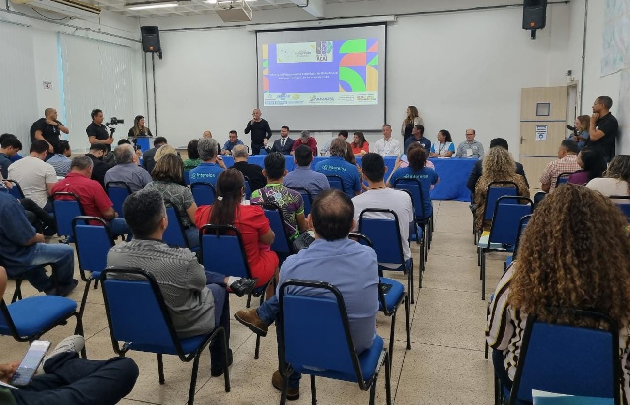 Poder público e produtores se reúnem para tratar sobre o potencial econômico do açaí
