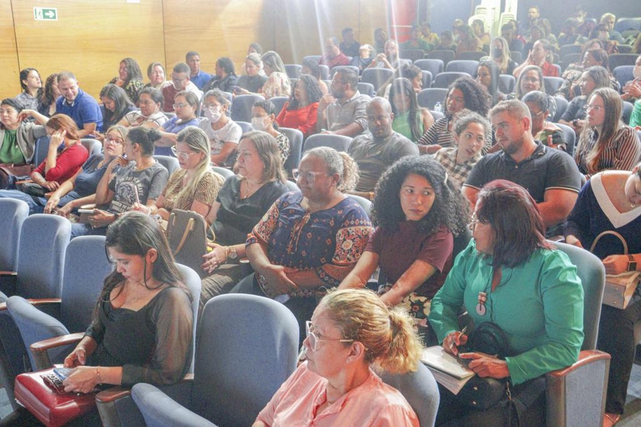 Profissionais puderam trocar experiências e colaborar para o fortalecimento do debate