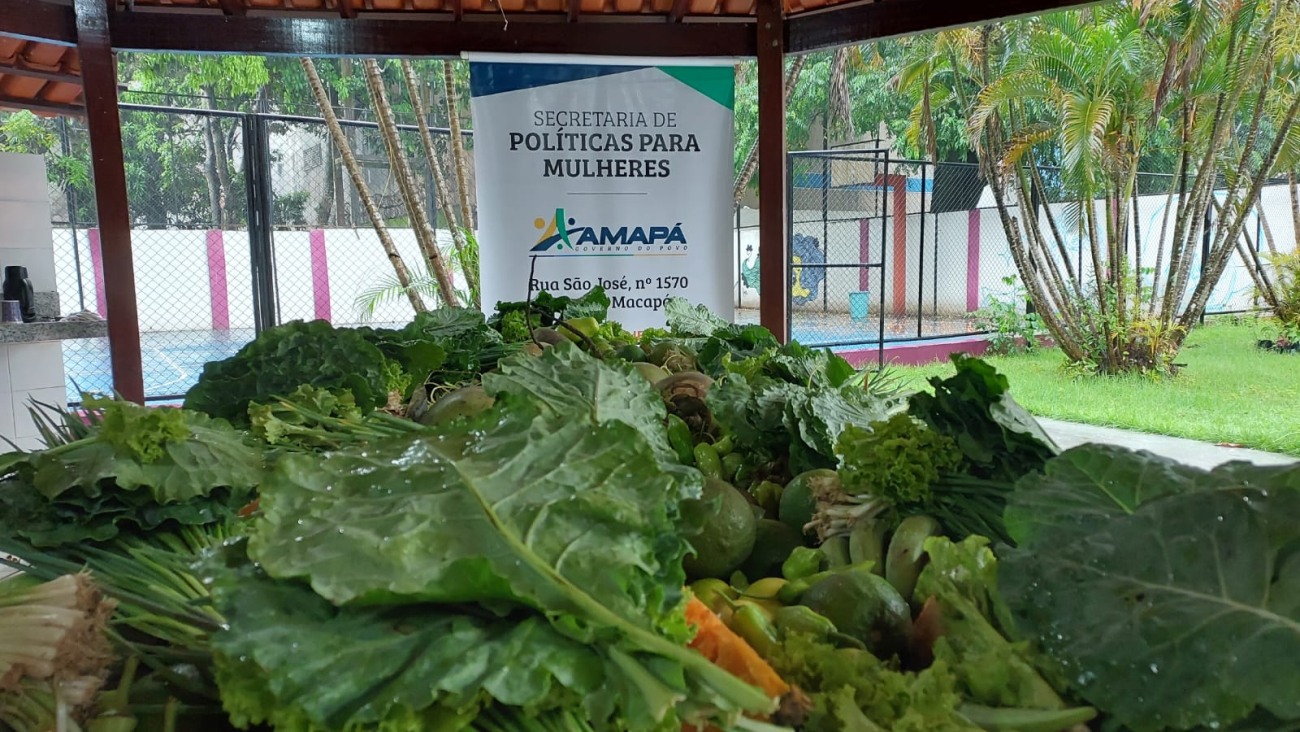 As doações acontecem conforme a colheita das agricultoras, podendo ser inclusive duas vezes por mês