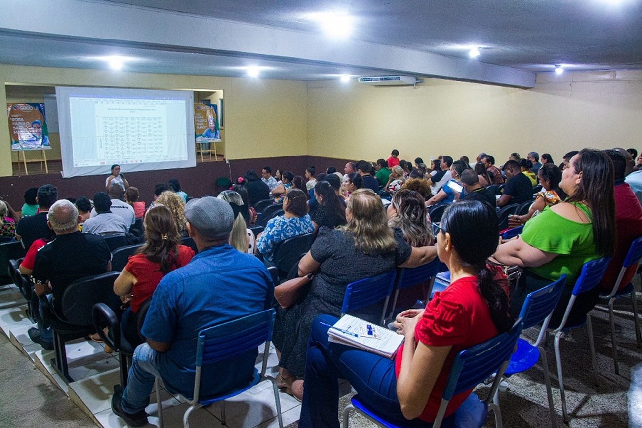 O encontro aconteceu de forma online para outros 14 municípios