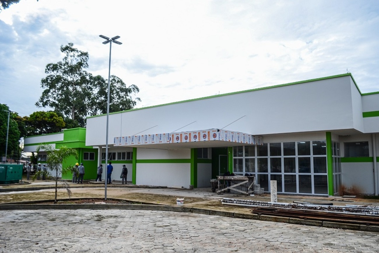 Obras no Hospital de Santana aceleram para entrega de novos leitos emergenciais