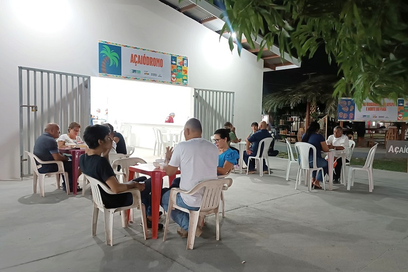 Visitantes apreciam o melhor da culinária regional