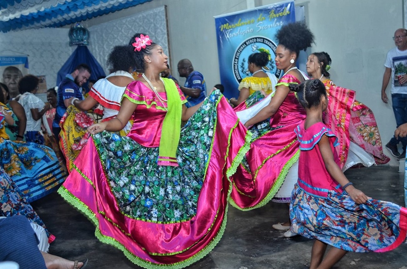 A alegria marcou as rodas de marabaixo nos barracões