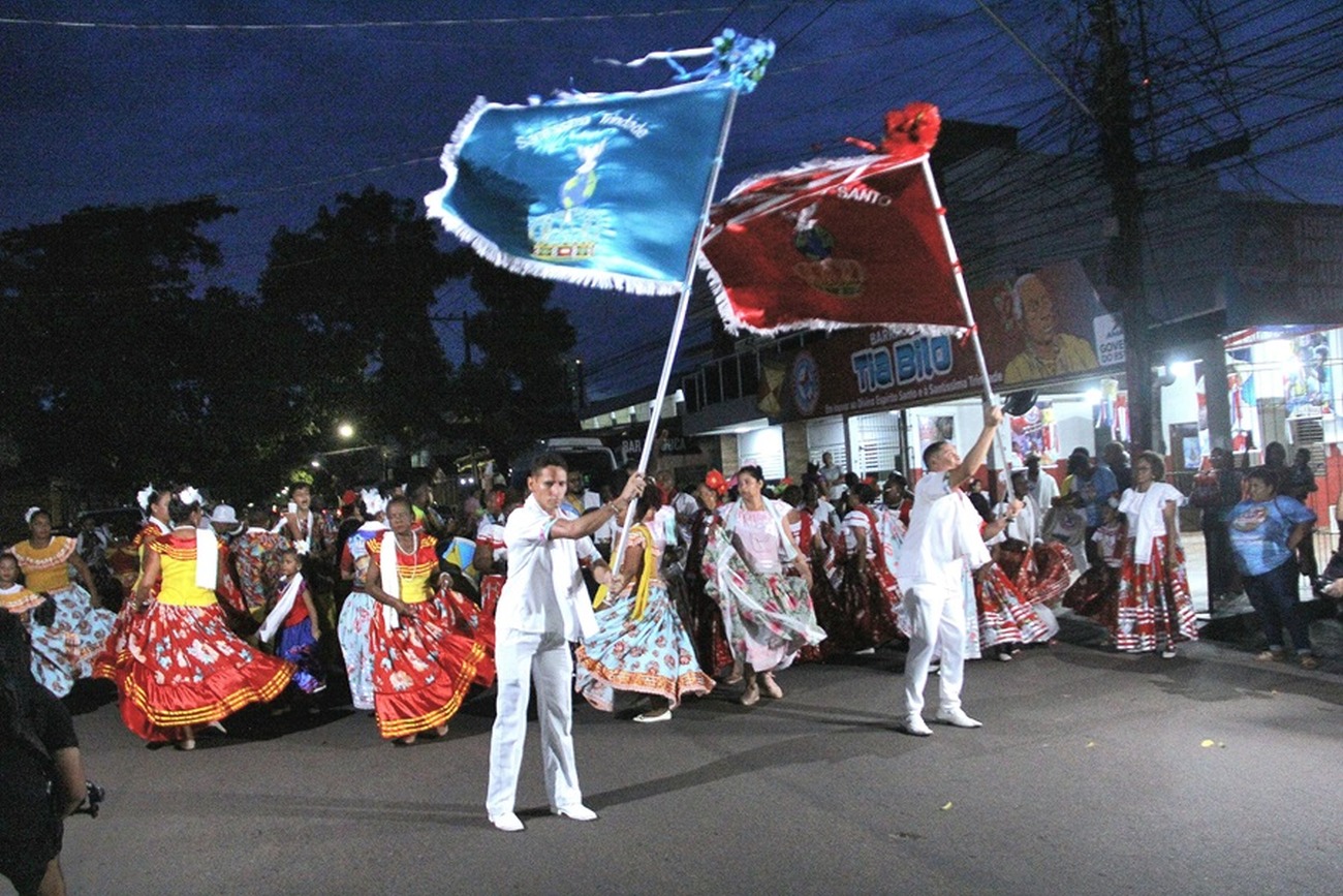 Cortejo percorreu as ruas dos bairros Laguinho e Jesus de Nazaré, em um dos ápices do Ciclo do Marabaixo 2024
