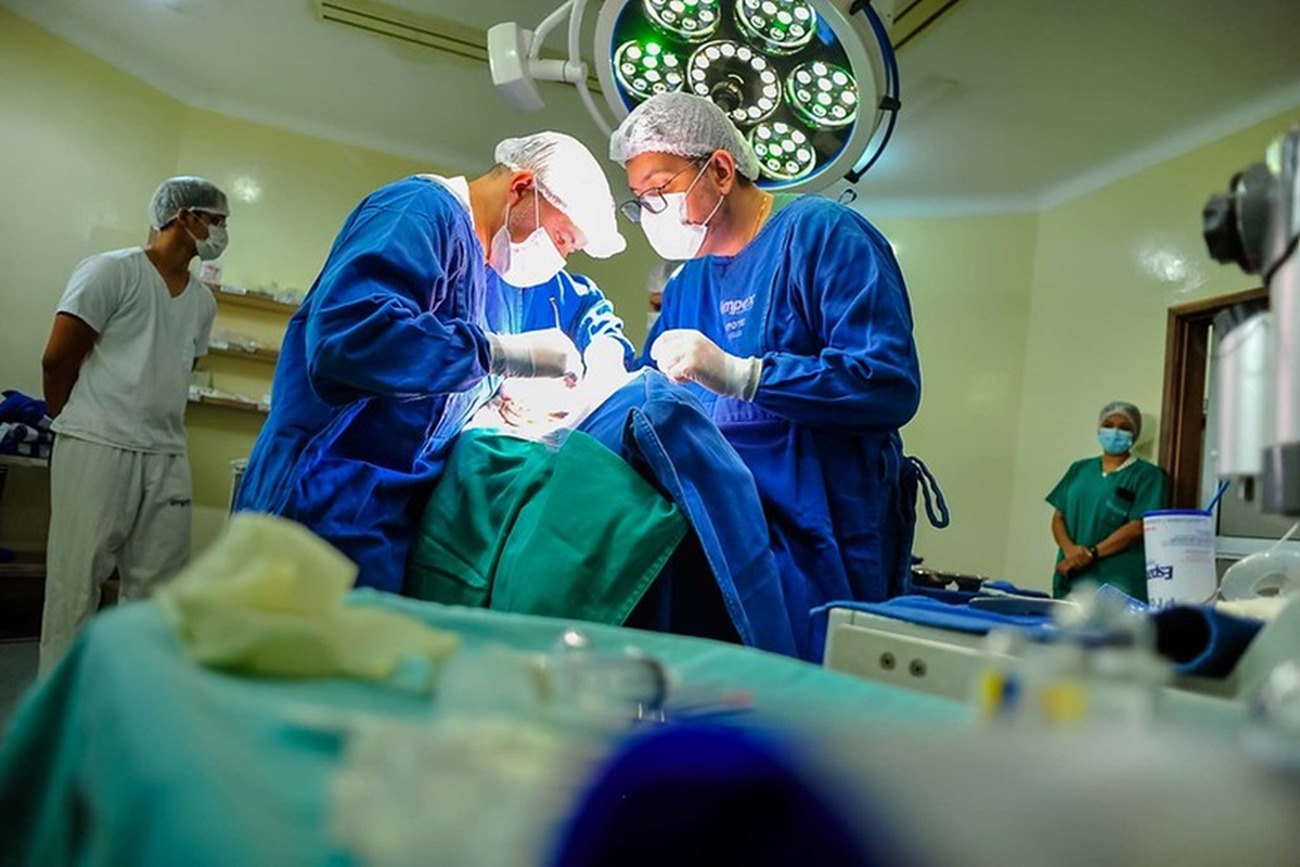 Procedimento atendeu um paciente de 28 anos no Hospital de Clínicas Dr. Alberto Lima
