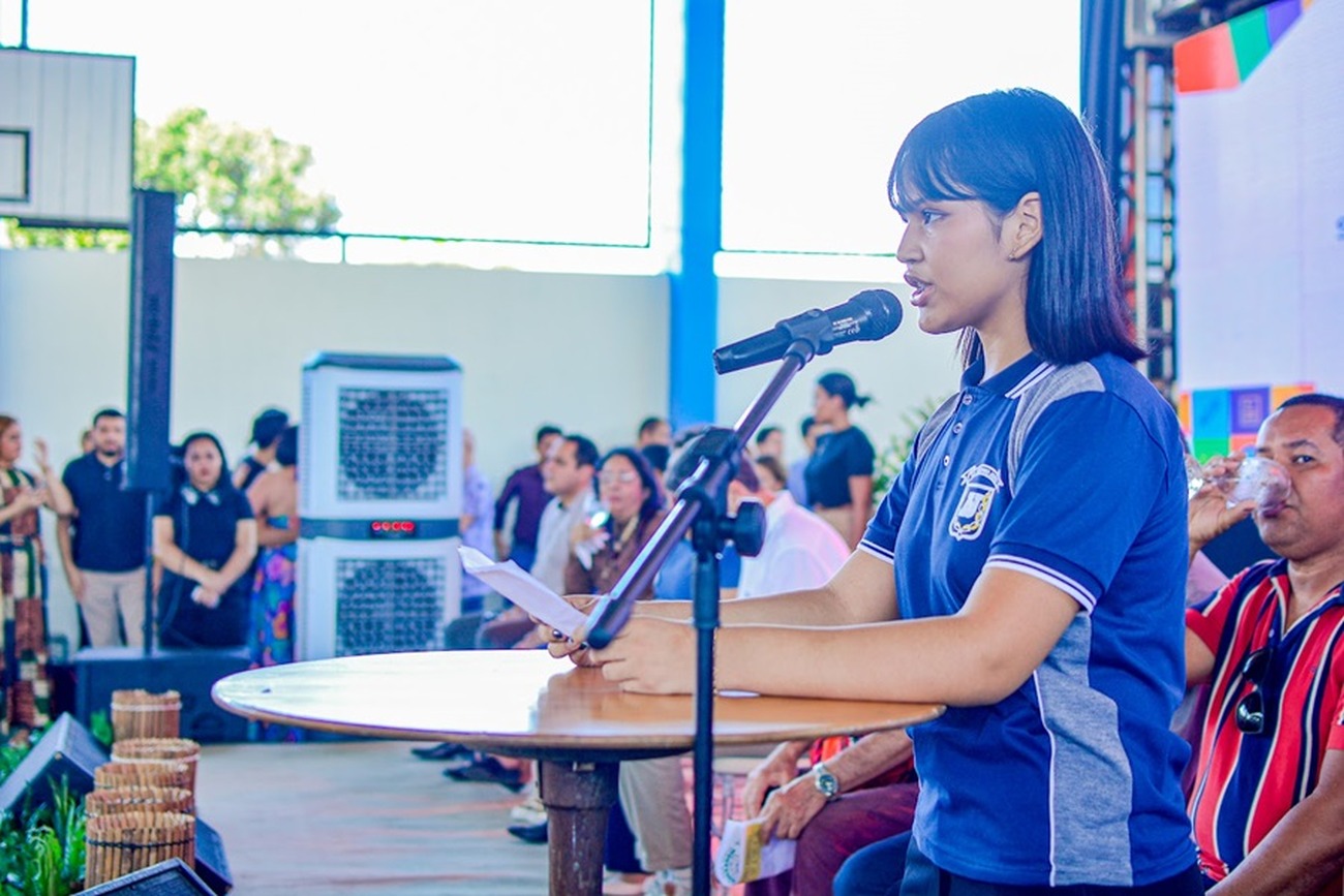 Ela faz referência às salas que se transformaram em laboratório de aprendizagem