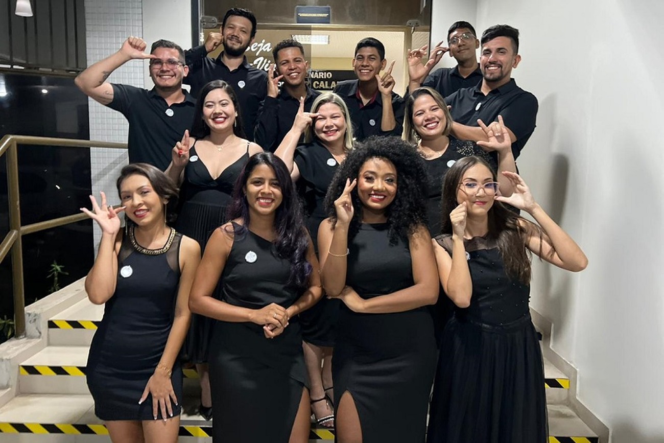 Curso de Libras Nível I ensina conceitos básicos da comunicação em sinais