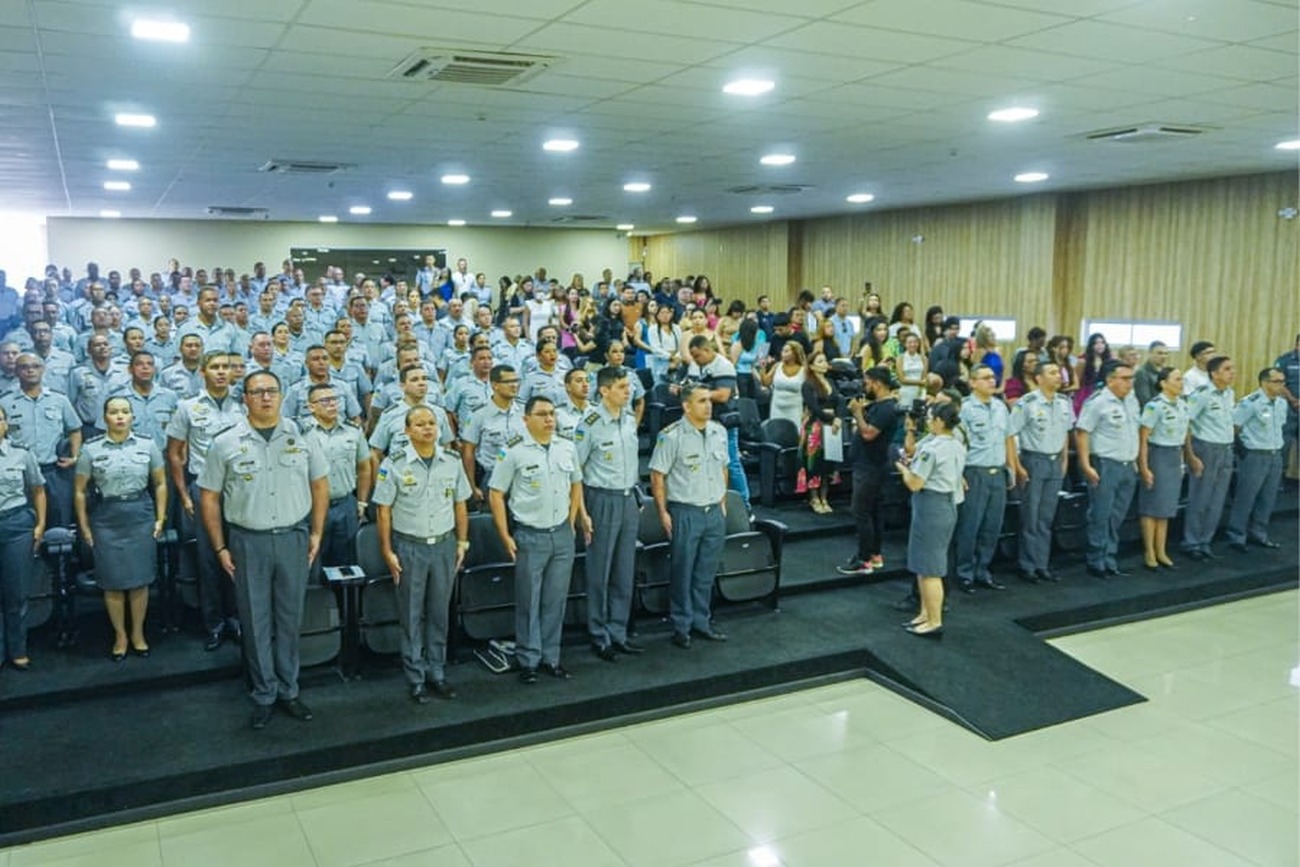 Cursos possuem carga horária de 516 horas-aulas, divididas em seis áreas temáticas