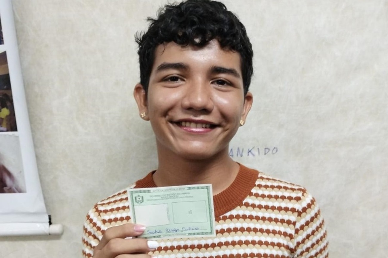 A carteira de identidade com o nome social pode ser emitida em toda a Rede Super Fácil