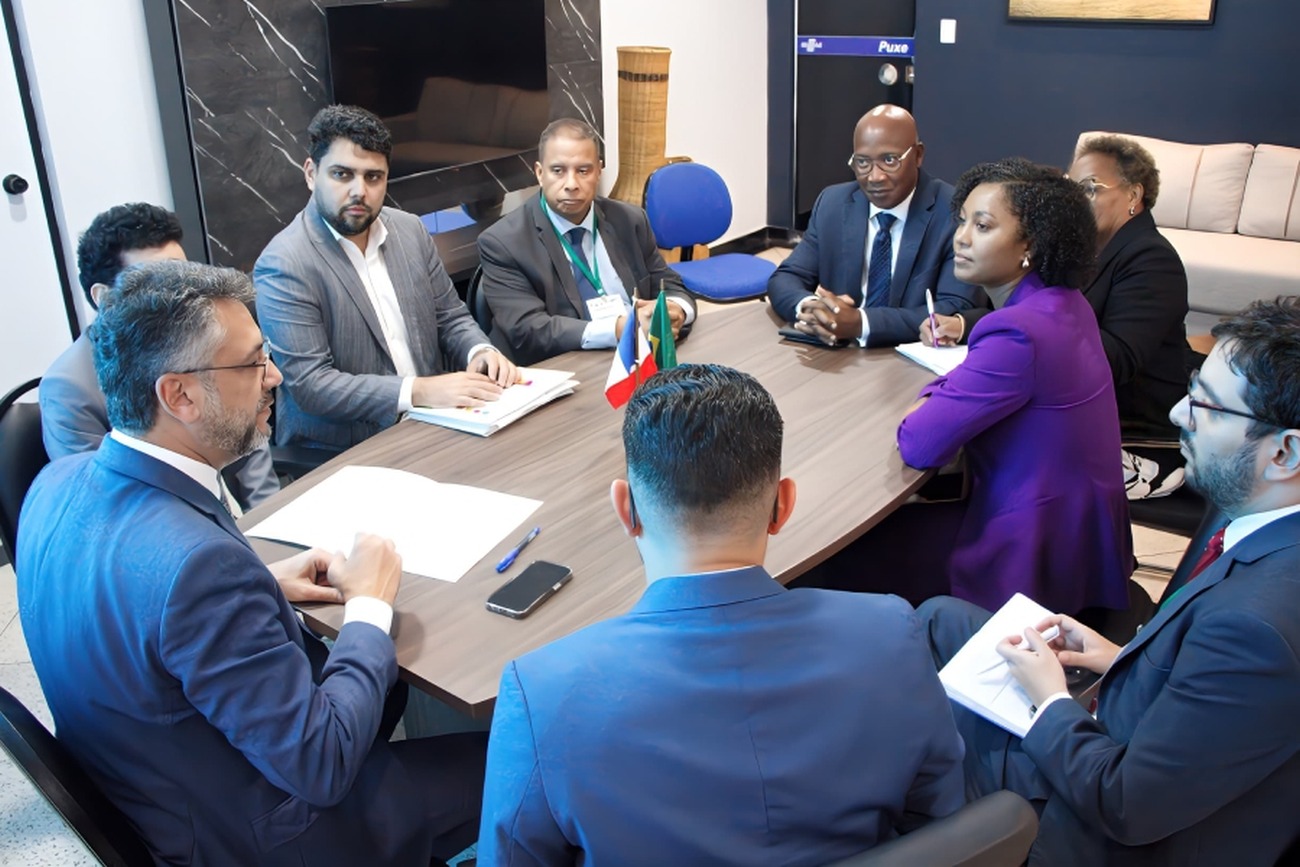 Reunião bilateral ocorreu paralelamente à 13ª Reunião da CMT, que fortaleceu relações diplomáticas entre Brasil e França
