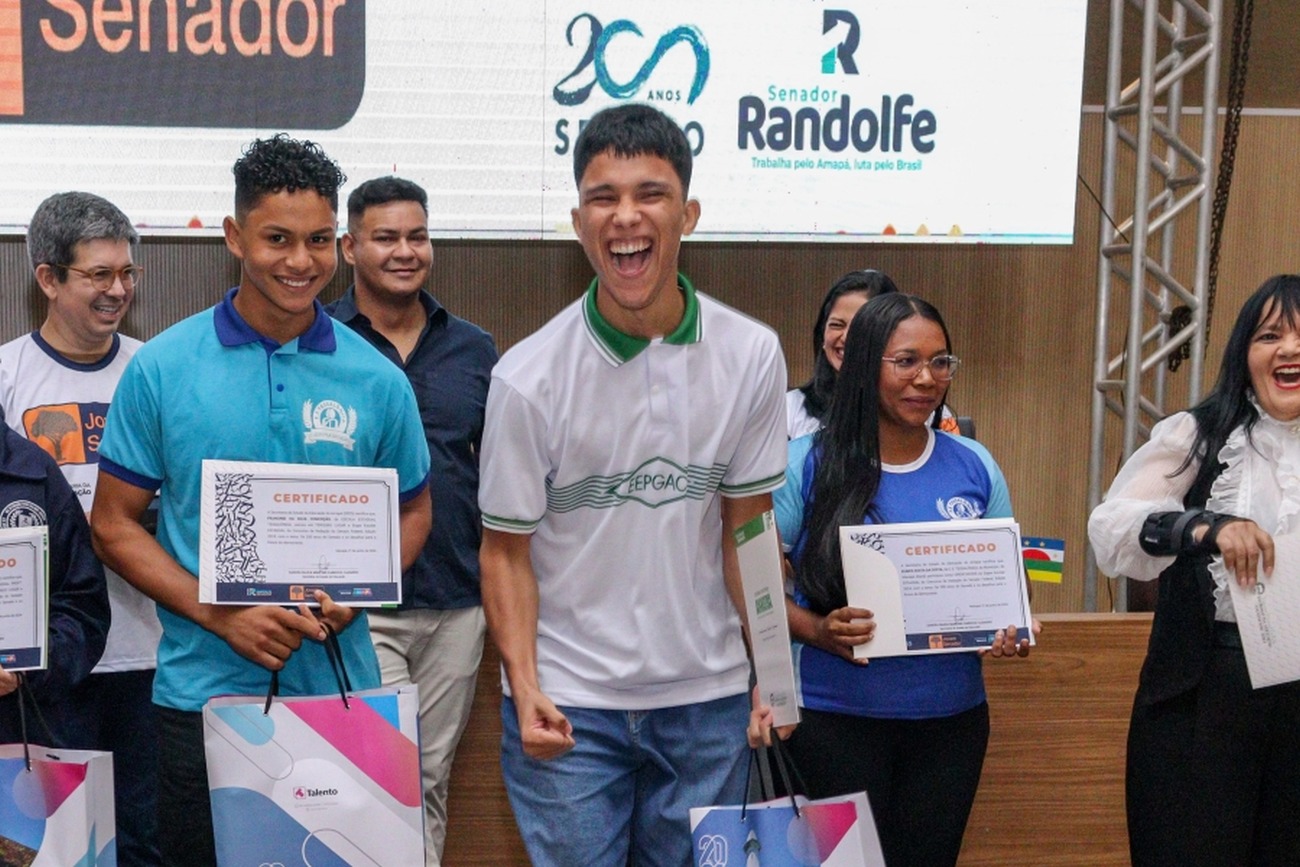 O aluno foi selecionado entre mais de 2 mil candidatos, a partir de um concurso de redação