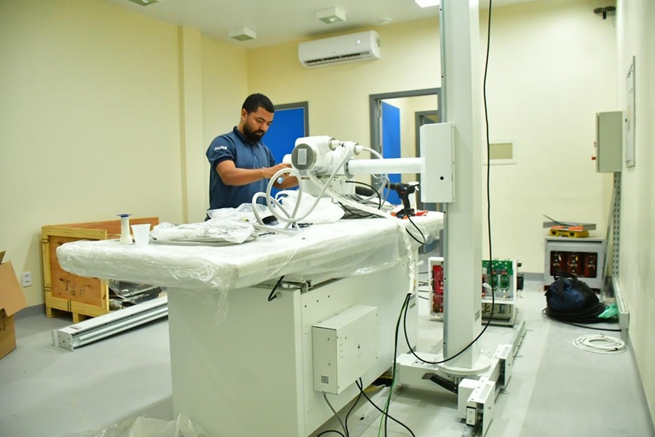 Após a entrega, a equipe técnica trabalha na instalação, na montagem e nos testes de funcionamento