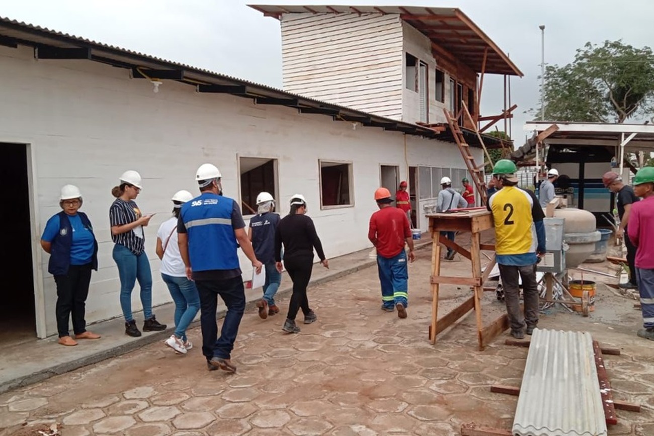 'Blitz' educativa foi levada para o canteiro de obras do Hospital Estadual de Santana