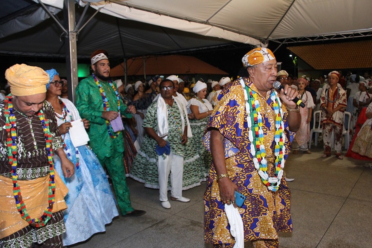 Pai Salvino durante as apresentações de Umbanda no Centro de Cultura Negra