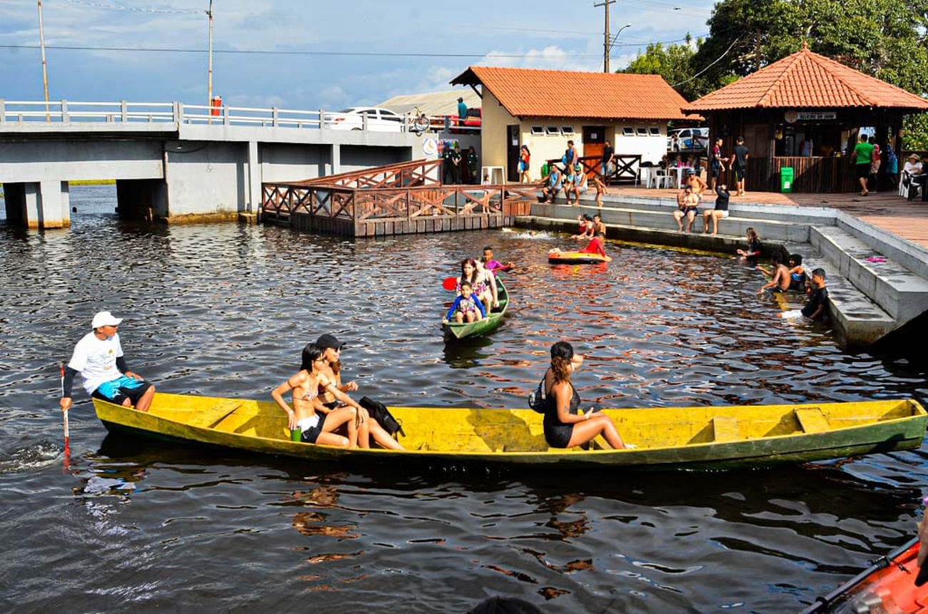 Entre os locais preferidos para as férias em Macapá, está o balneários do Curiaú