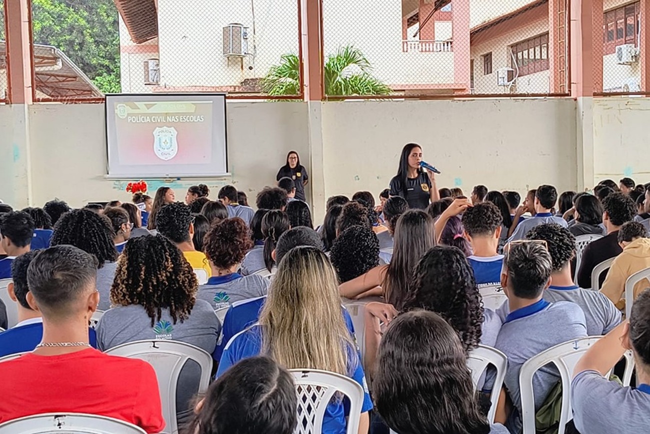 Alunos e professores aprenderam técnicas para identificar, prevenir e denunciar delitos na escola