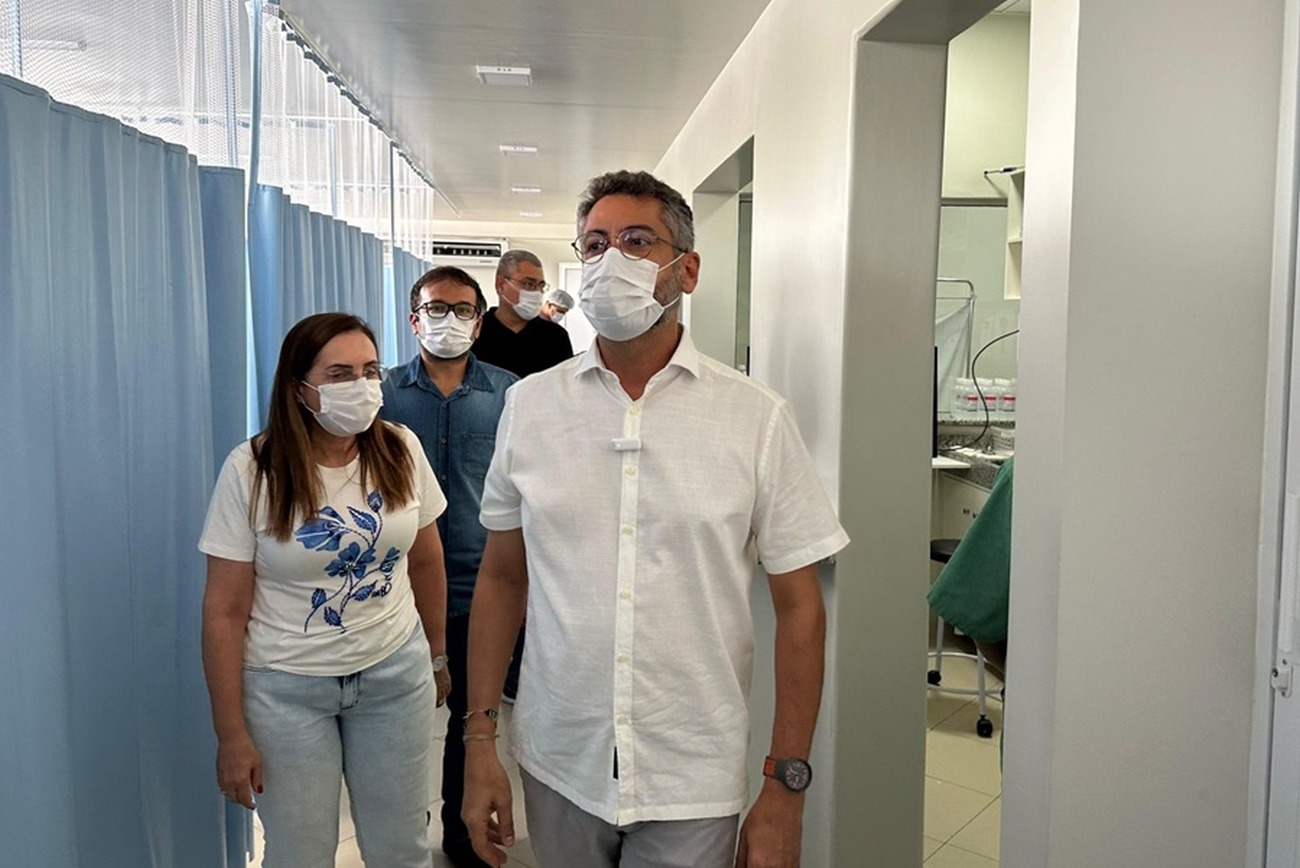 O governador foi acompanhado pela secretária de Saúde, Silvana Vedovelli e equipe técnica do hospital