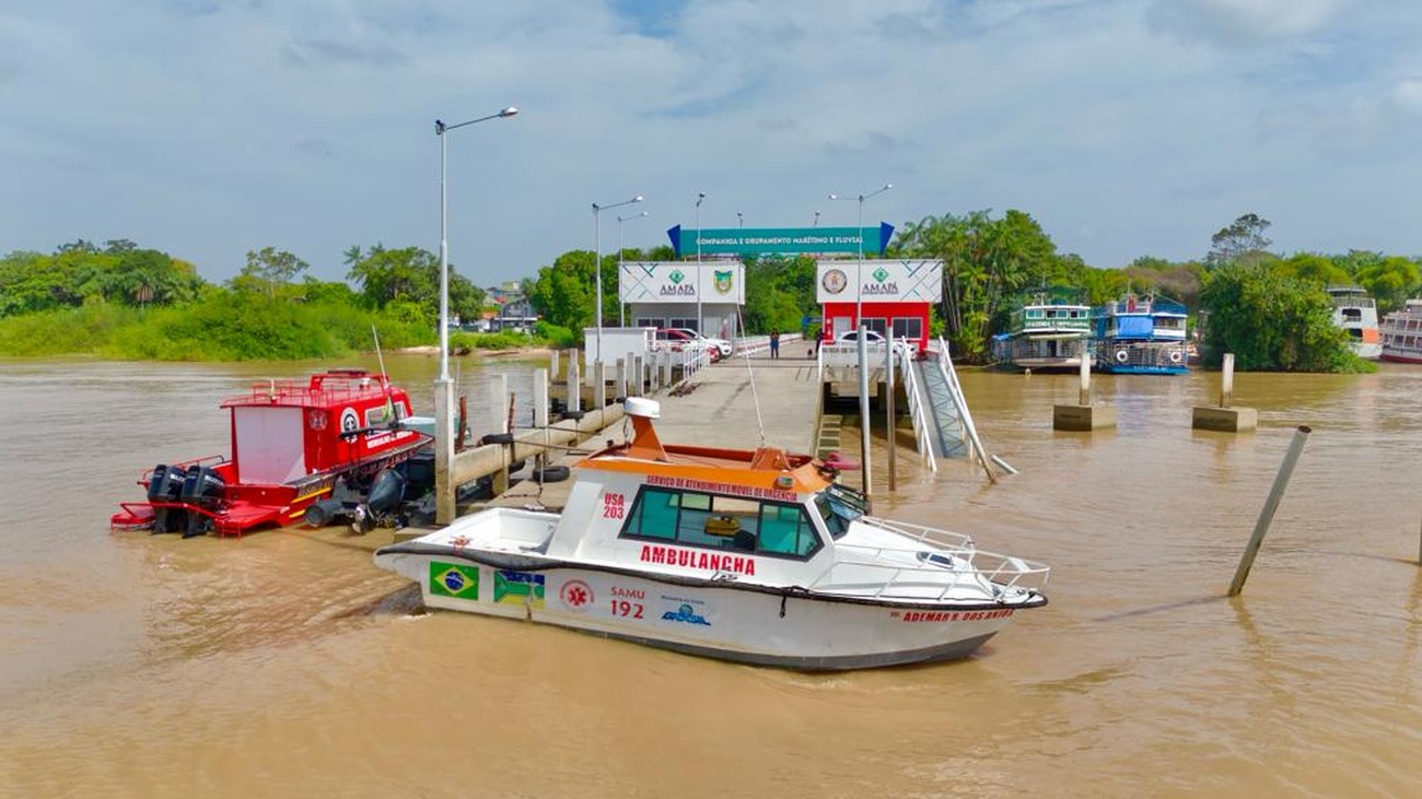 O serviço da ambulancha funciona no Píer da Segurança Pública, localizado no distrito da Fazendinha, em Macapá.