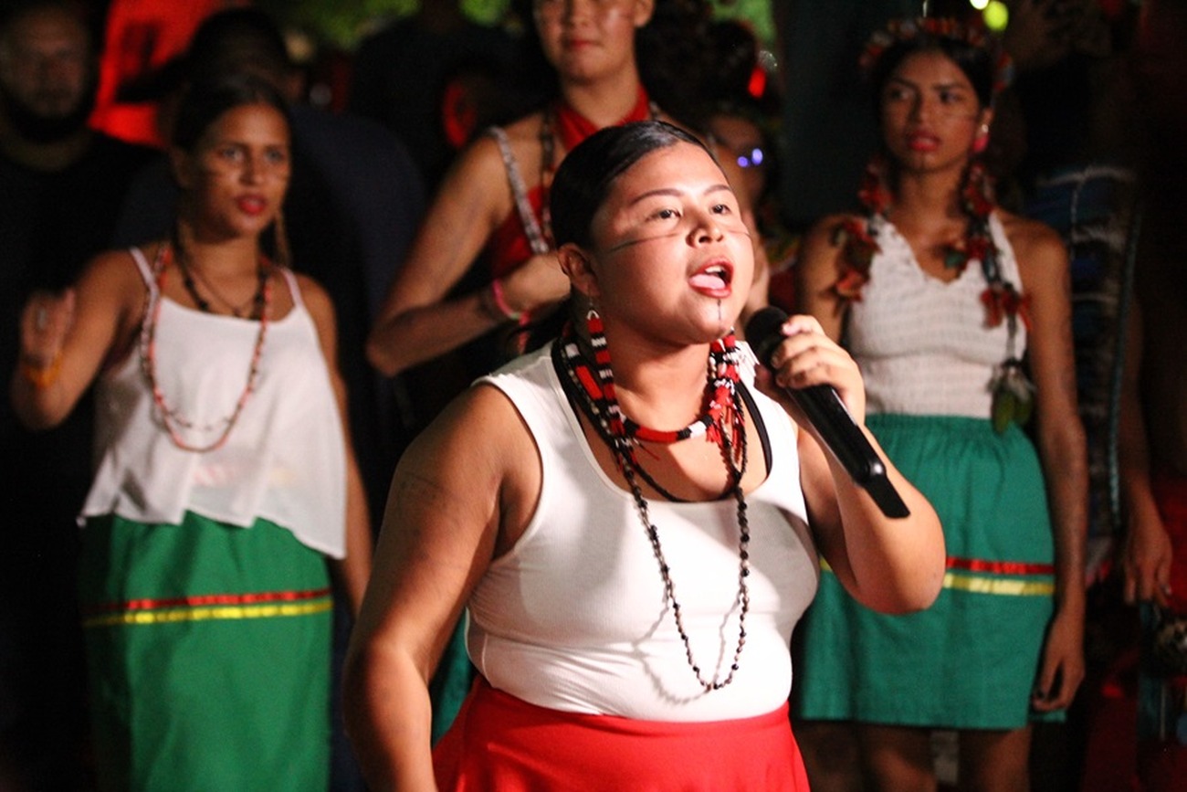 O evento festivo contou com a presença de cerca de 90 caciques e cacicas e alunos da Escola Estadual Indígena Jorge Iaparrá