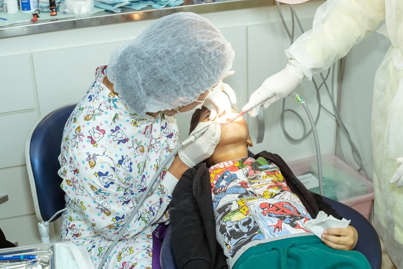Procedimentos restauram a função e estética dos dentes, contribuindo para o bem-estar dos pacientes