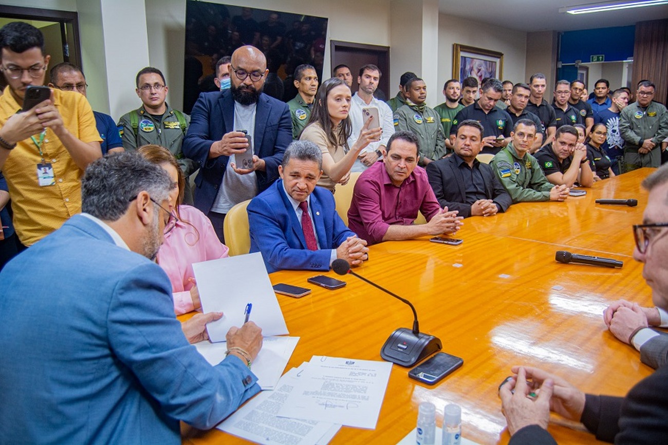 Com a assinatura governamental agora a PEC segue para a Assembleia Legislativa do Amapá (Alap)