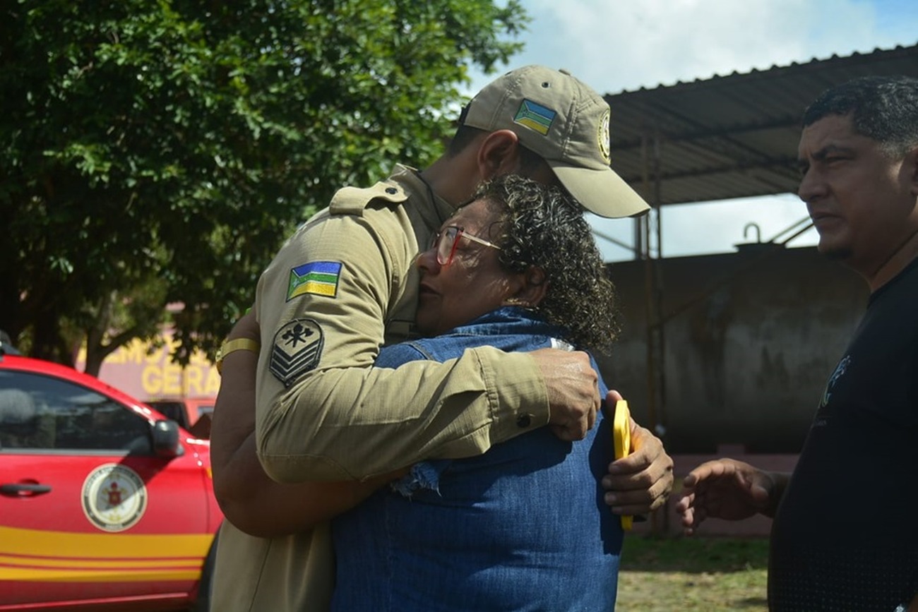 Maria José, de 61 Anos, é mãe de bombeiro militar enviado para ajudar em situações de emergência no Rio Grande do Sul