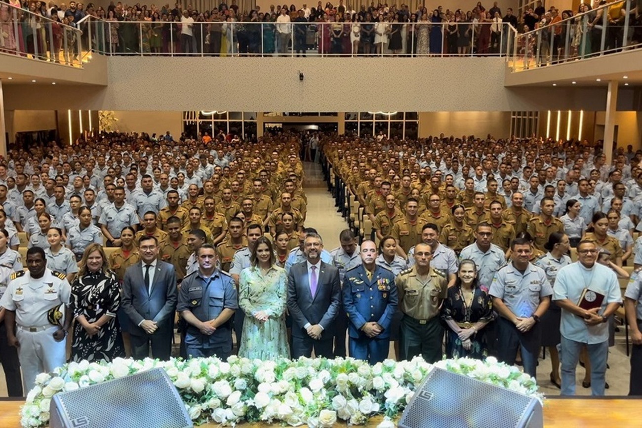 Emocionante, culto ecumênico foi marcado por sentimento de gratidão pelas conquistas dos formandos