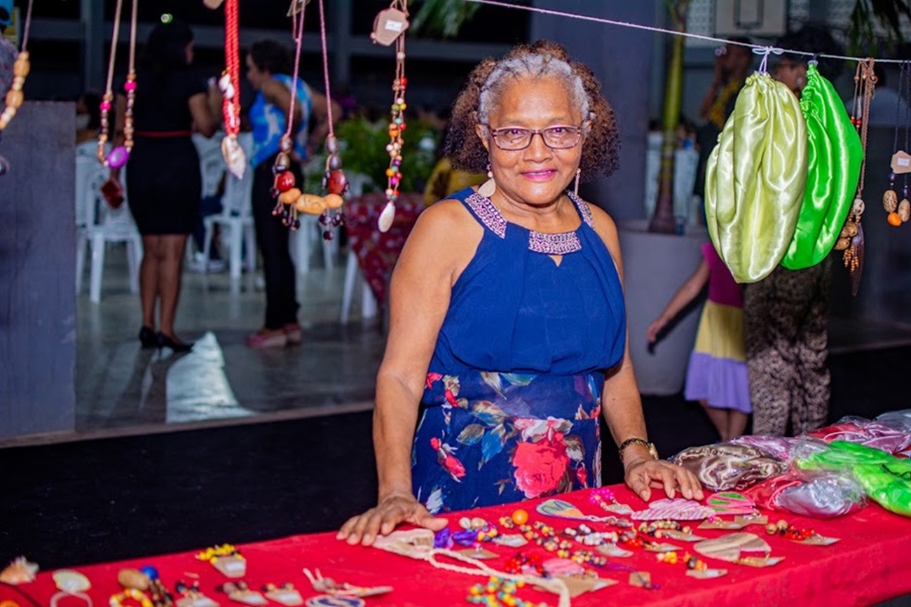 Os produtos foram apresentados durante a Expo Afro, na quadra da Escola Estadual Antônio Munhoz, que contou com feira de empreendedorismo e atrações culturais