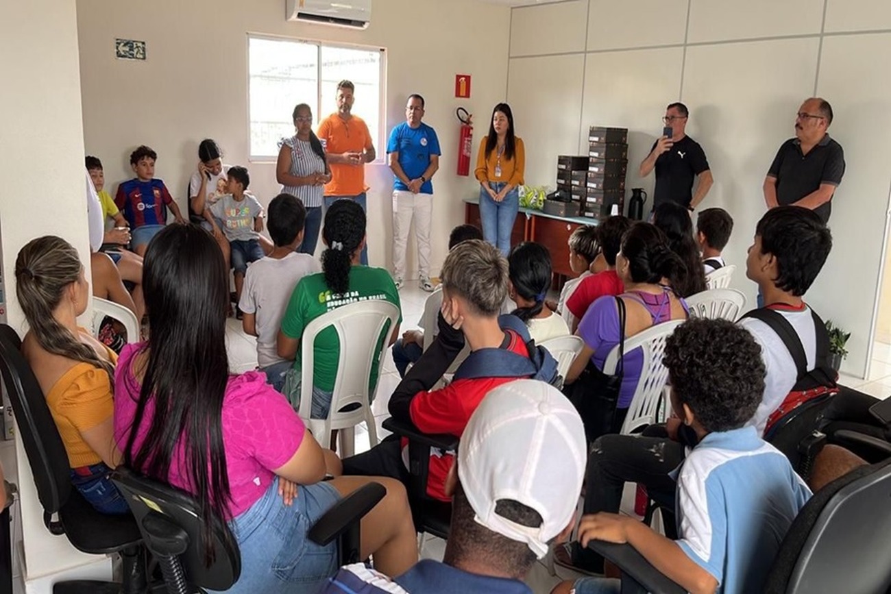 Equipes estão atendendo moradores dos Residenciais em esquema de Plantão Social