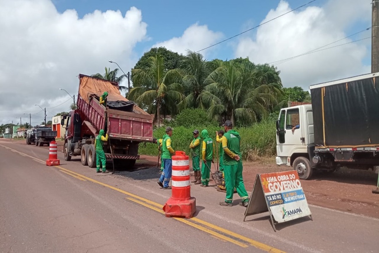 A manutenção está sendo executada trecho que fica entre a Rodovia Duca Serra até BR-210, em Macapá