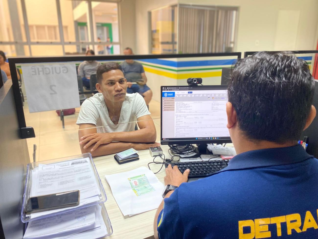 Leonardo Dias incluiu a informação de atividade remunerada na habilitação