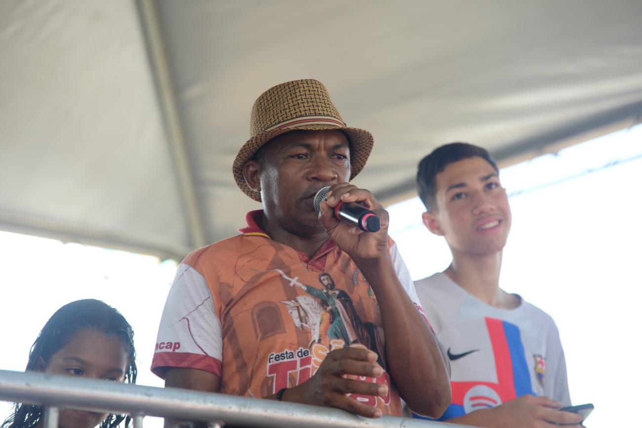 Professor Antônio José, de 52 anos