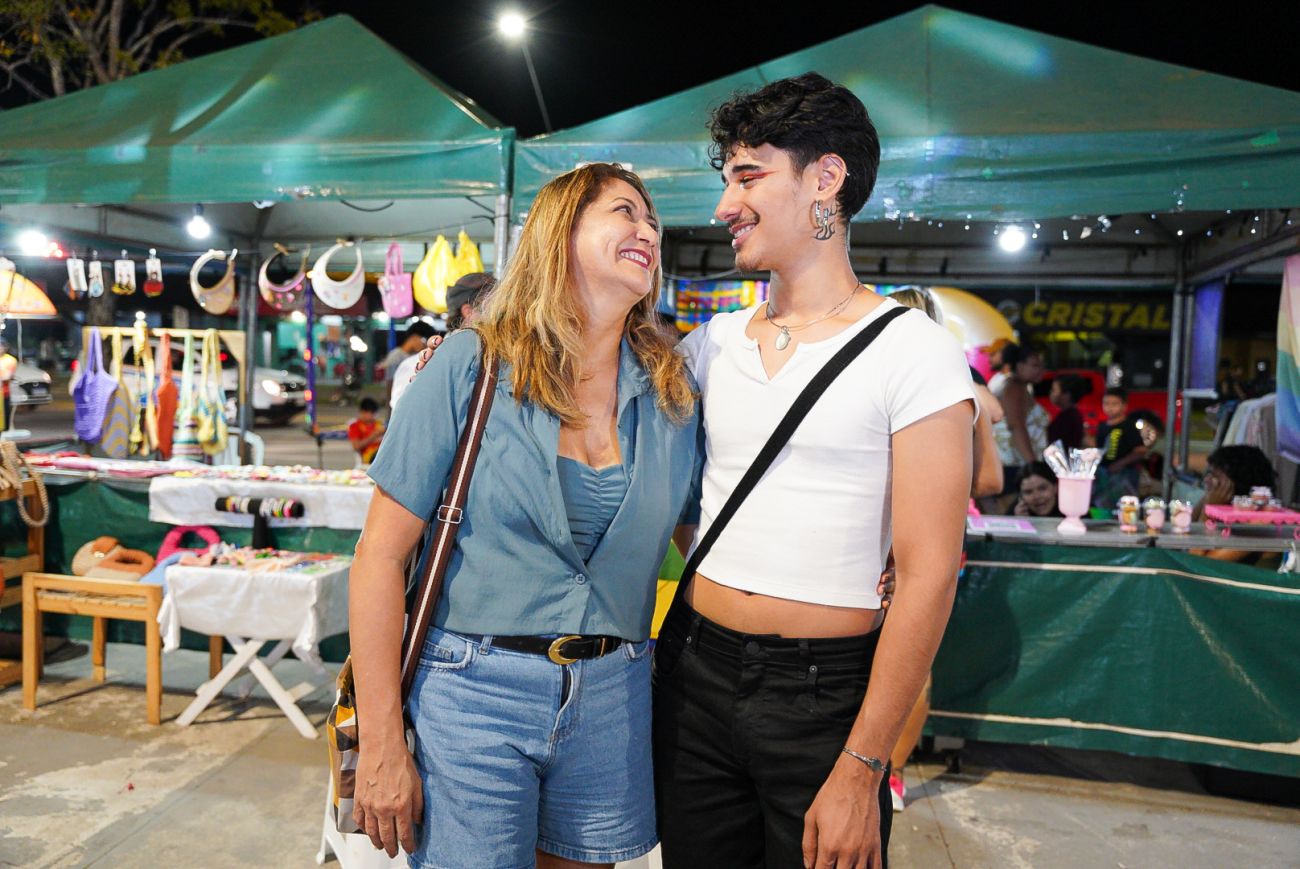 Neide Campos, mãe de Camilo, uma pessoa não-binária, celebrou a realização do evento