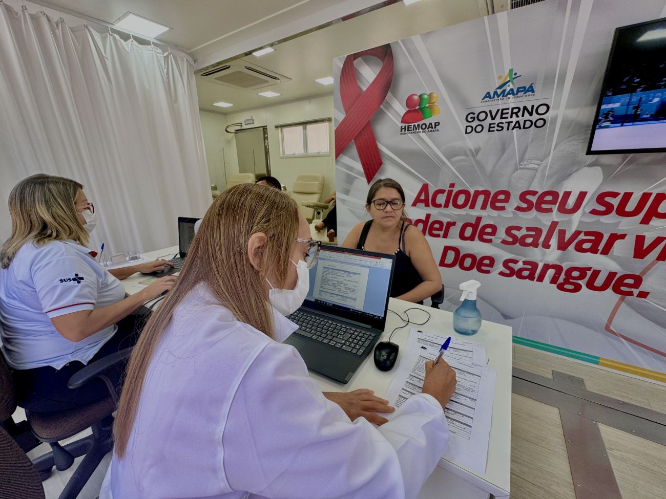 Unidade Móvel do Hemoap é responsável pela descentralização dos serviços de saúde