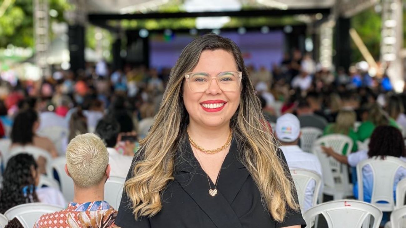 Jornalista Cinthya Peixe, neta de R.Peixe, participou da entrega do novo Cândido Portinari e afirmou que é a realização de um sonho do avô