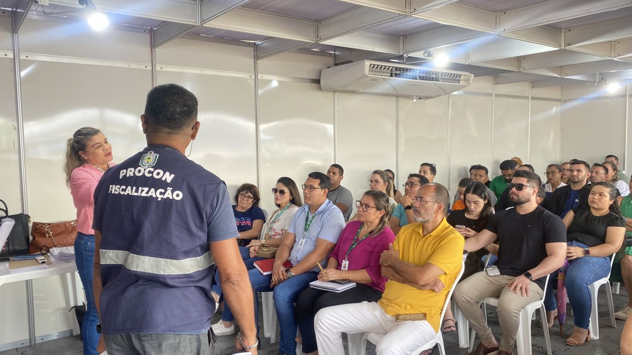 Equipe do Procon orientou sobre a transparência dos valores e código de defesa do consumidor