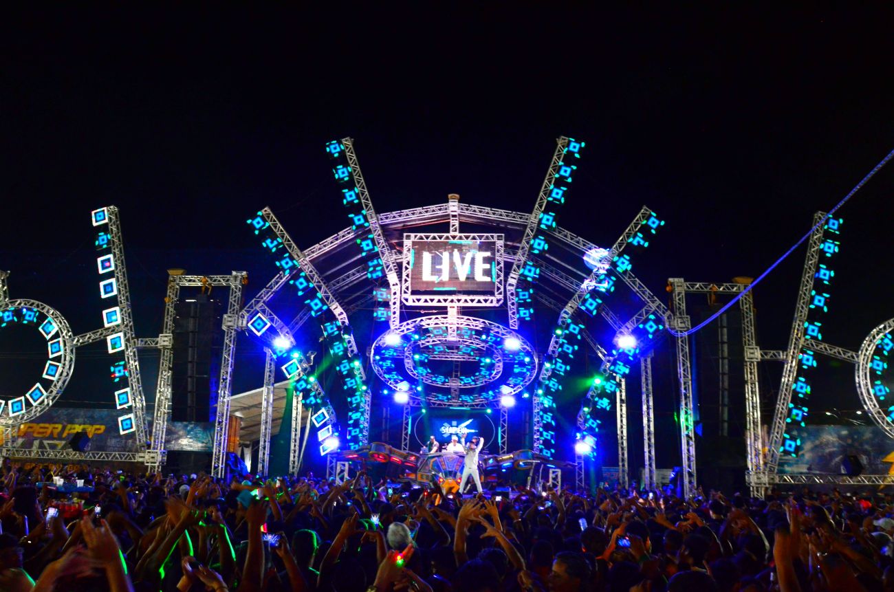 Super Pop Live estremeceu a Arena das Rainhas durante a segunda noite da 53ª Expofeira