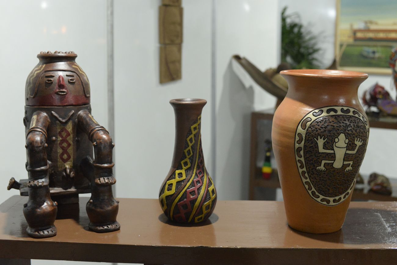 Arte com a infografia Maracá Cunani é destaque em galeria de arte na Expofeira 2024