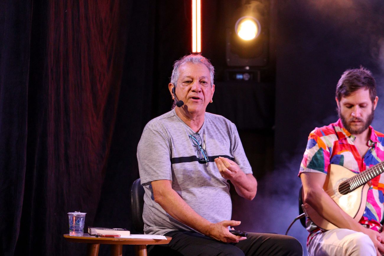 Ruy Godinho realizou palestra show sobre as origens da música brasileira