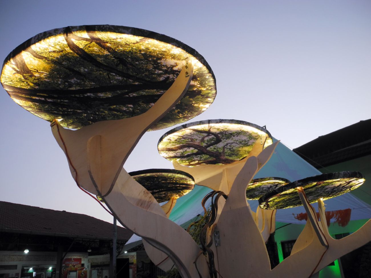 Monumento à Mãe Terra chamou a atenção do público