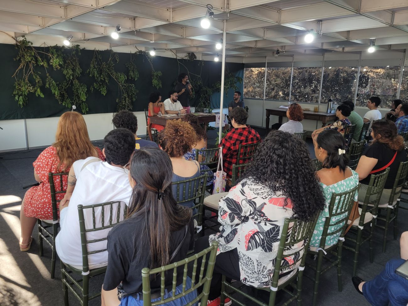 Mesa foi composta por Sophia Pinheiro, Rodrigo Mergulhão e Gabriel Yared